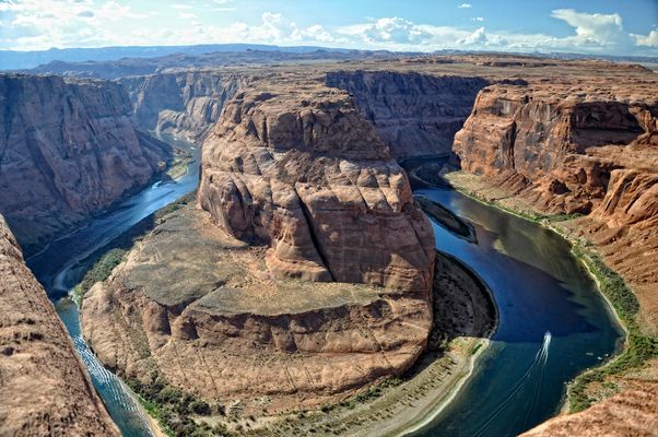 Horseshoe Bend, Page, Arizona | Clearwater River in Canada