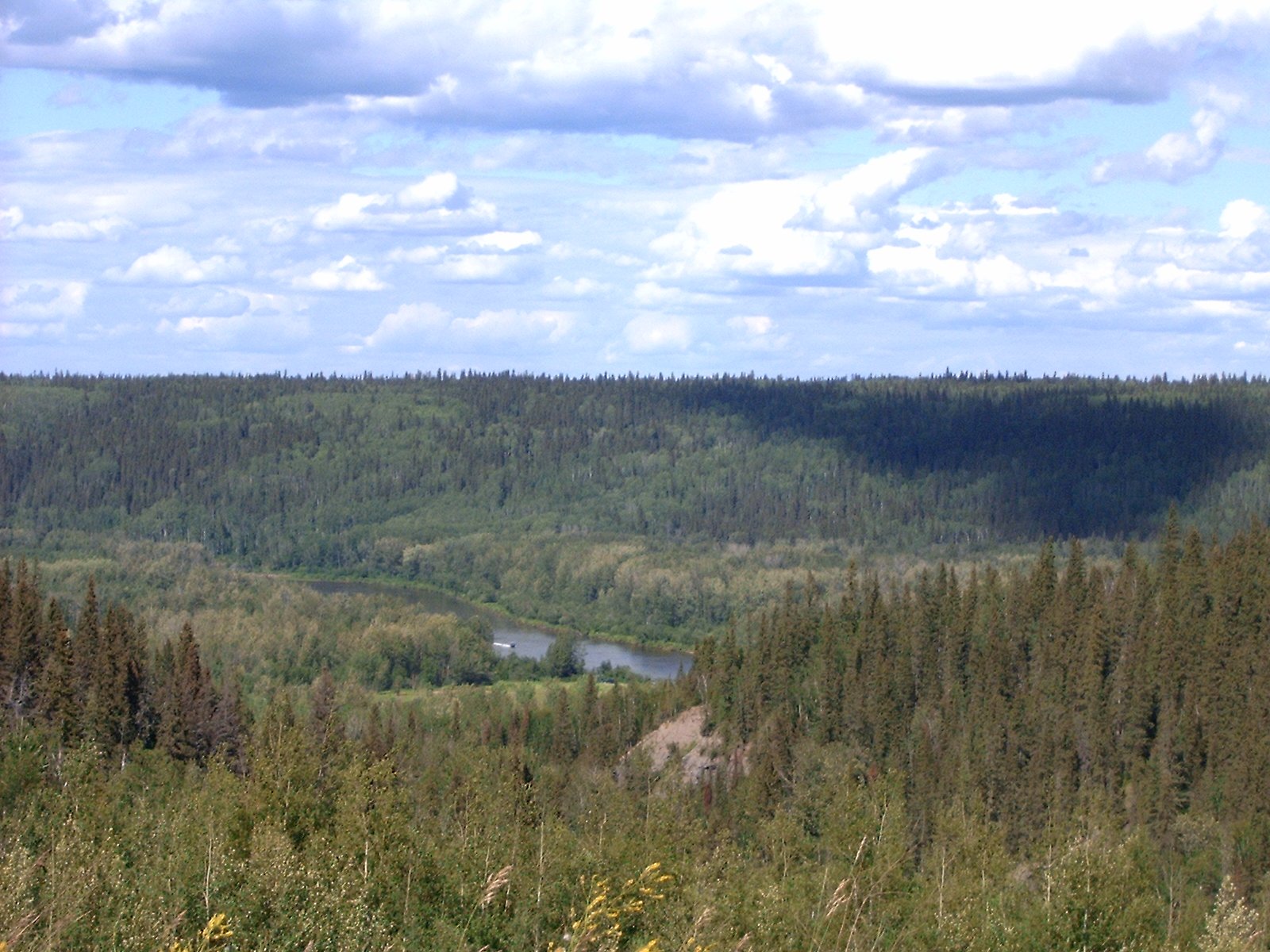 A view of the Clearwater River valley, taken from beside Highway 63 in Fort McMurray, Alberta. | Clearwater River in Canada