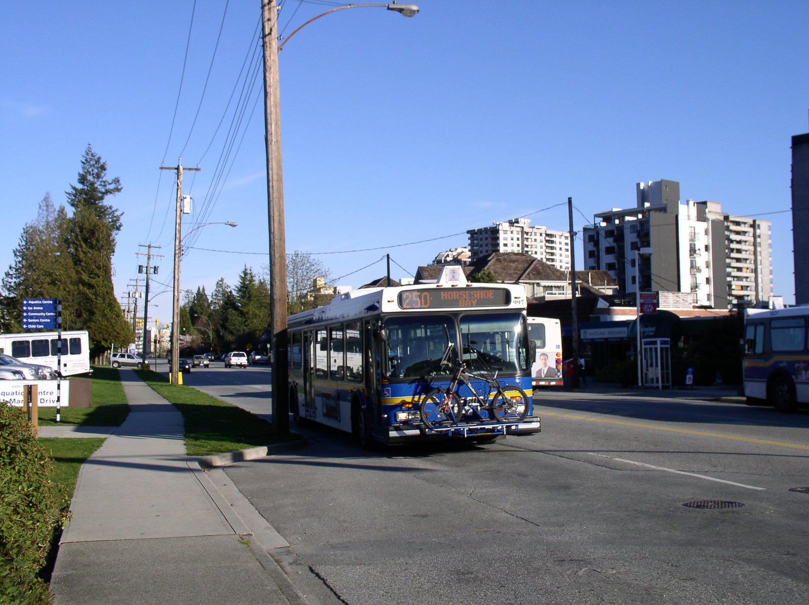 West Vancouver Blue Buses, with bike rack at the front (count them, there's 3 there)

other_versions

			
			
			
		
 | West Vancouver in Canada