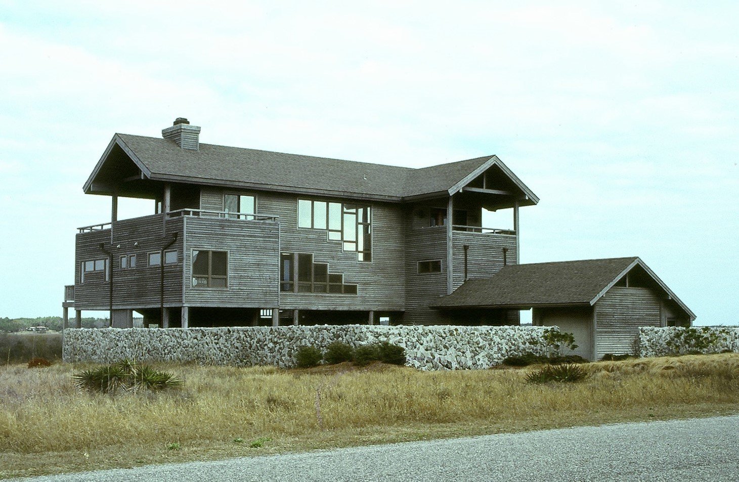 Birrell Residence, Figure Eight Island, North Carolina, by Ligon B. Flynn, FAIA Architect | Figure Eight Island in United States