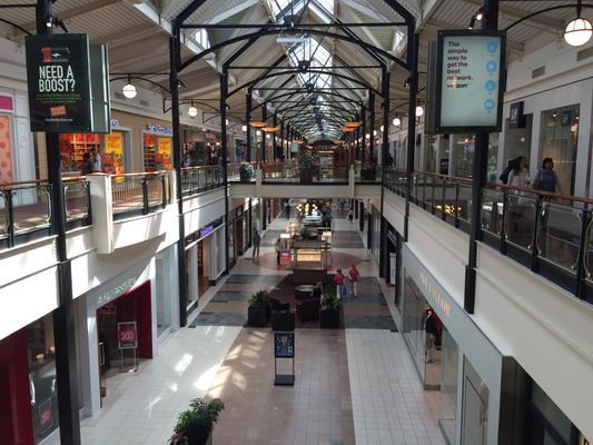Image of Dulles Town Center in United States