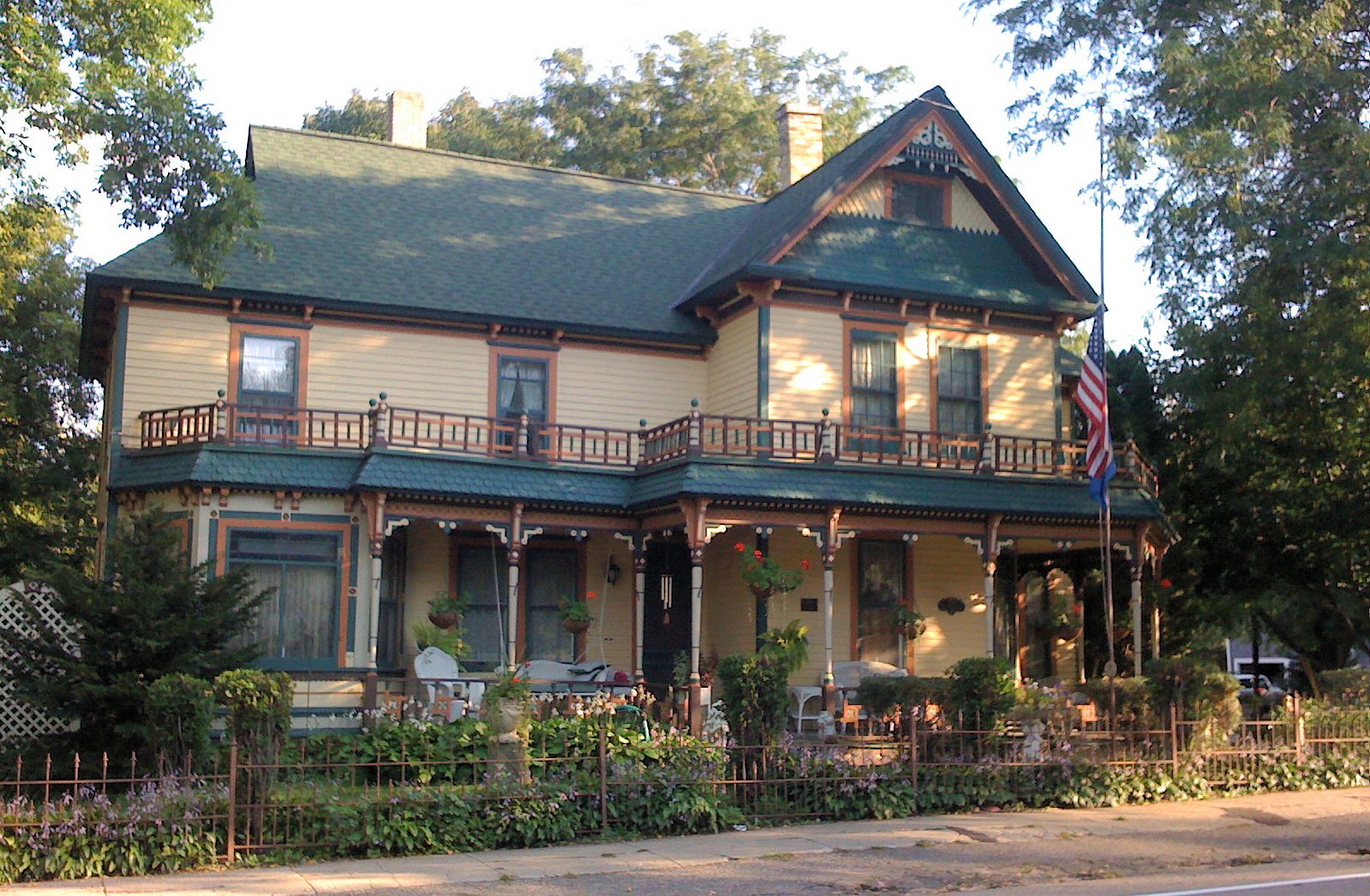 A house in w:Carver Historic District in the town of w:Carver, Minnesota. | Carver in United States