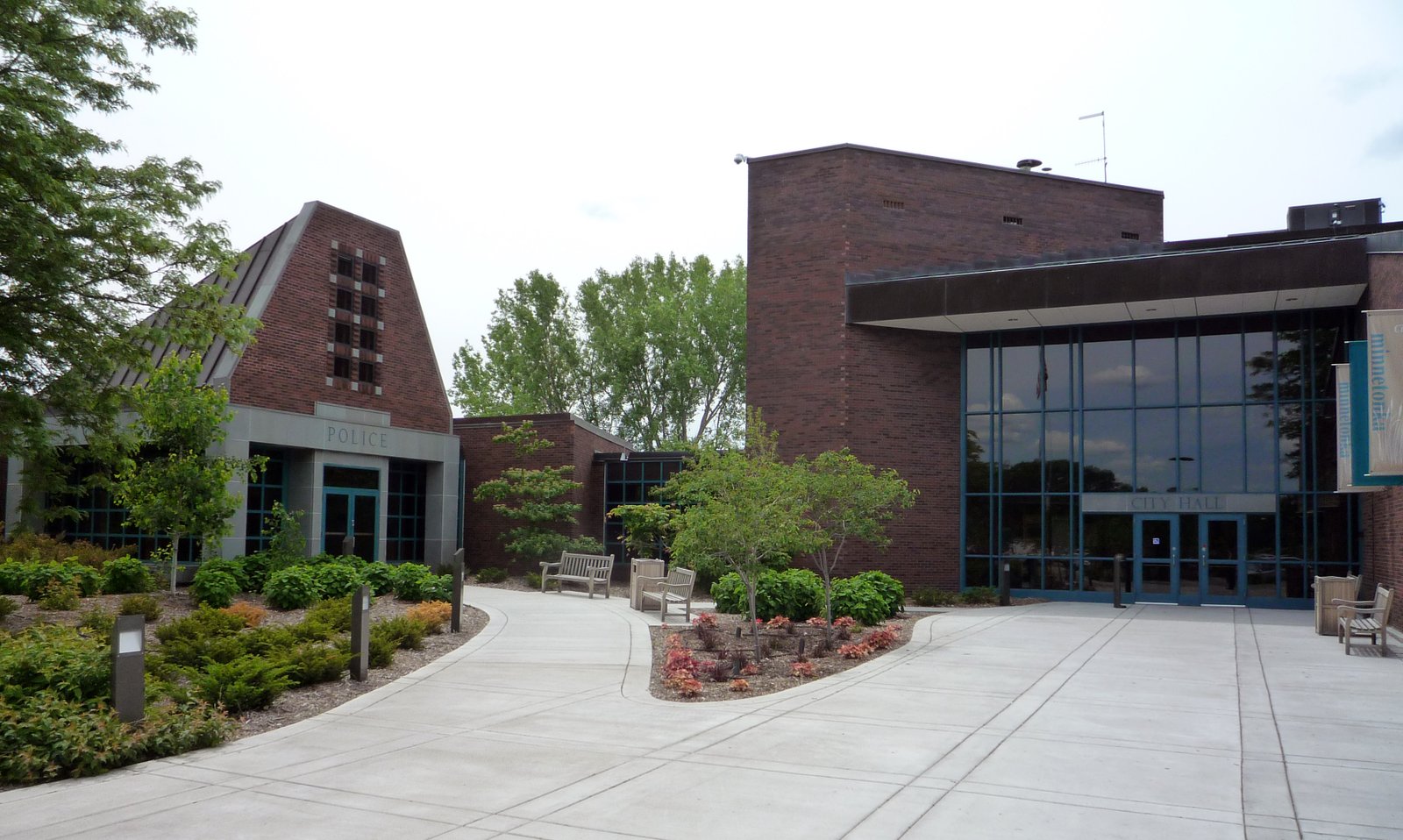 Police Department and City Hall, Minnetonka, Minnesota, USA. | Minnetonka in United States