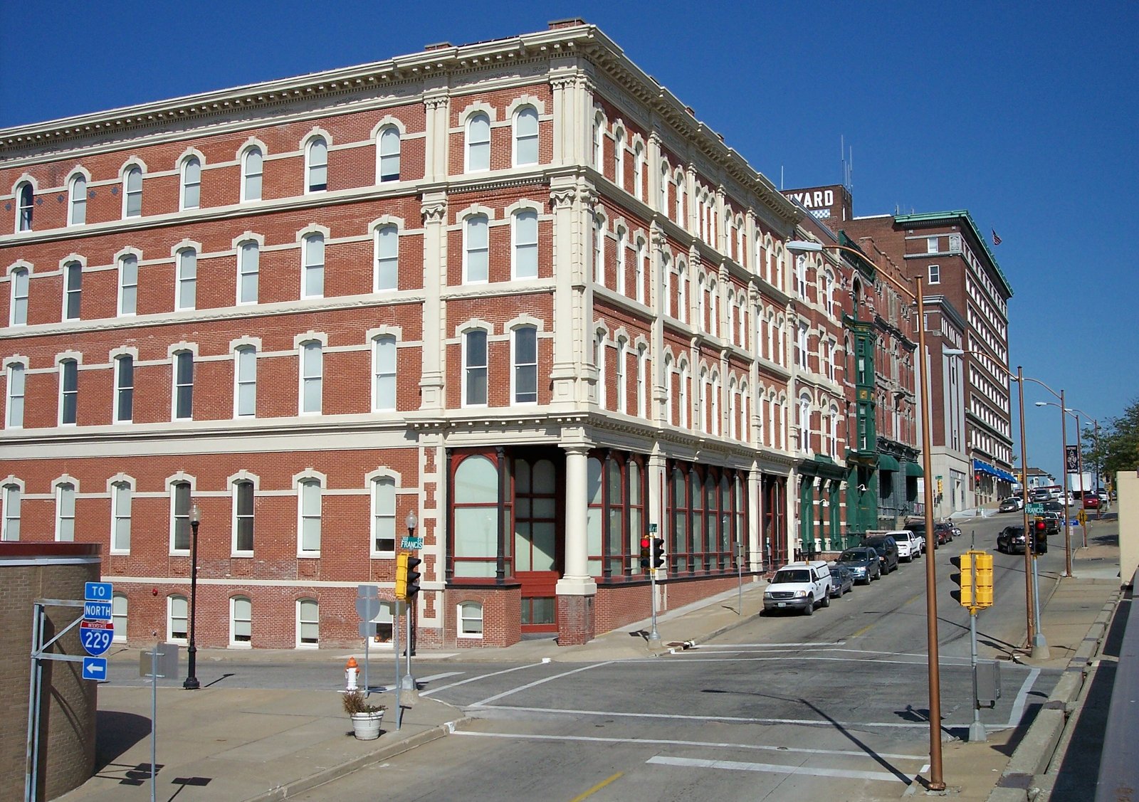 The intersection of Francis Street and North 4th Street in downtown w:Saint Joseph, Missouri | Saint Joseph in United States