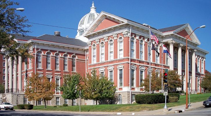 The w:Buchanan County, Missouri courthouse in downtown w:Saint Joseph, Missouri | Saint Joseph in United States