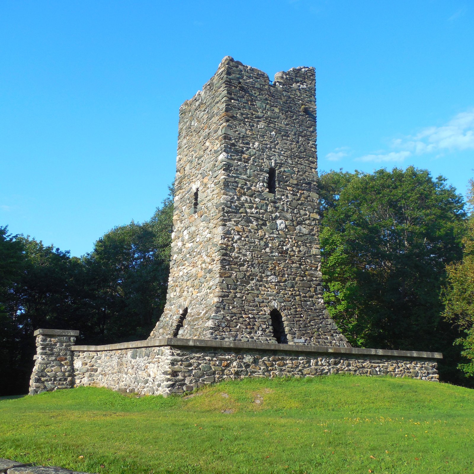 Hubbard Park Observation Tower in Montpelier, Vermont (looking northeast), 27 August 2017. The structure was listed on the Vermont State Historic Register on March 15, 1990, and was added to the National Register of Historic Places as part of the 'Montpelier Historic District' (property #562) on February 20, 2018. | Montpelier in United States